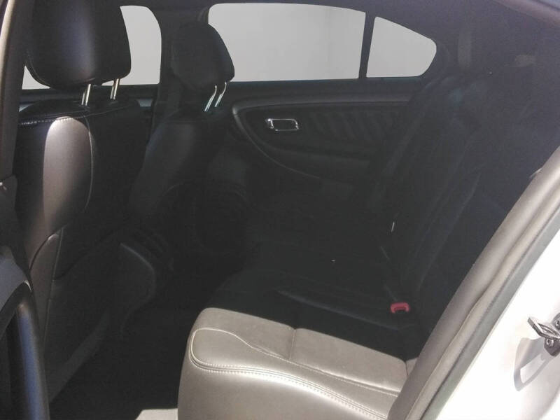 2015 Ford Taurus SEL