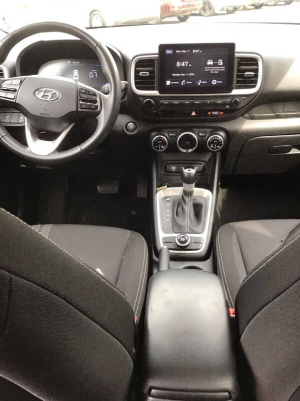 2025 Hyundai Venue SEL