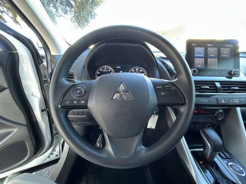 2022 Mitsubishi Eclipse Cross LE