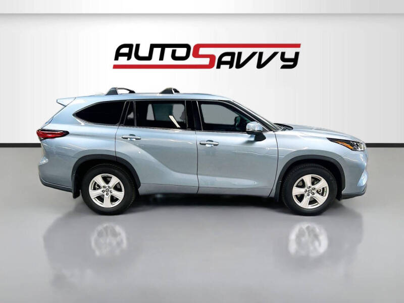 2022 Toyota Highlander LE
