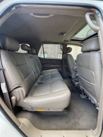 2004 Toyota Sequoia Limited
