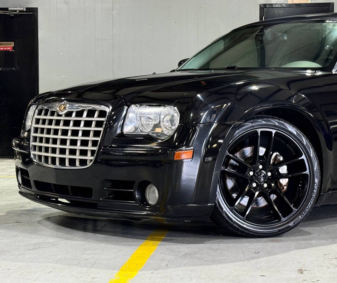 2008 Chrysler 300 for sale at Carnival Car Company in Victoria, TX