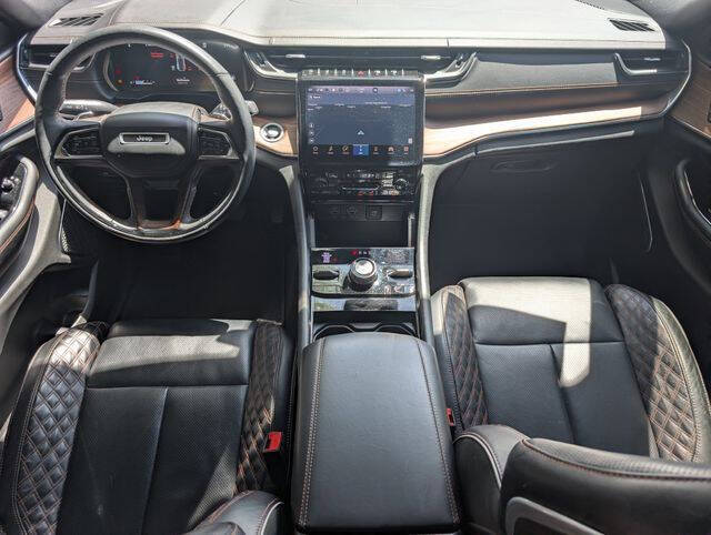 2023 Jeep Grand Cherokee Summit