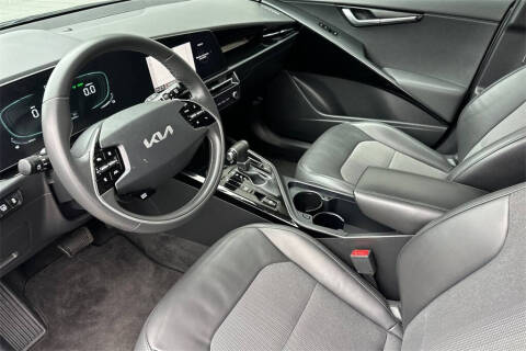 2023 Kia Niro EX