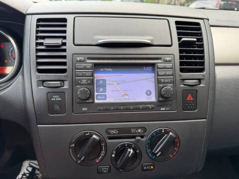 2011 Nissan Versa 1.8 SL