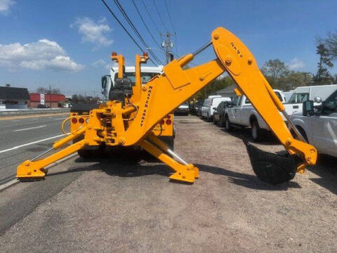 2015 Freightliner M2 106