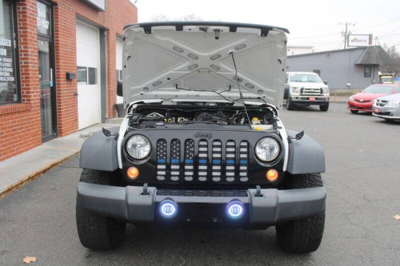 2017 Jeep Wrangler Willys Wheeler