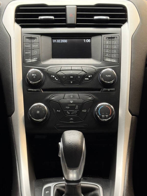 2013 Ford Fusion S