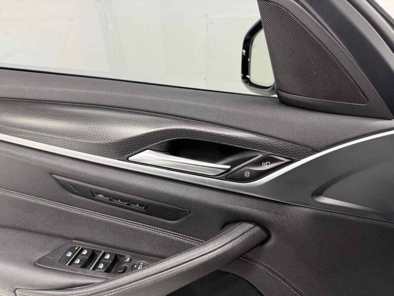 2021 BMW 5 Series 530i