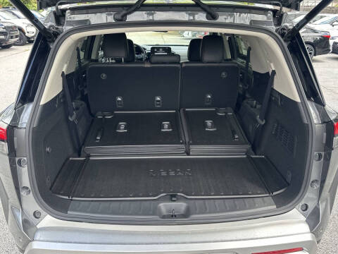 2025 Nissan Pathfinder Platinum