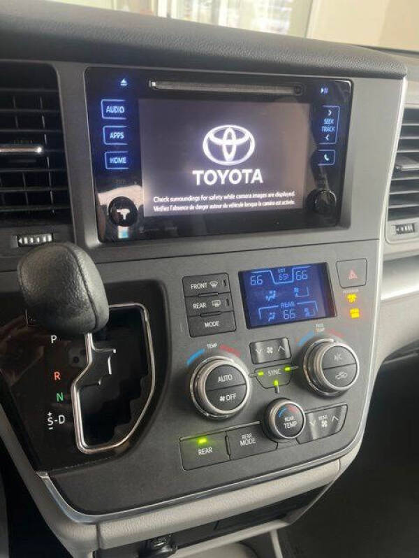 2016 Toyota Sienna