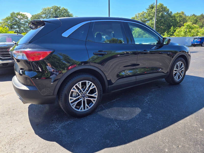 2022 Ford Escape SEL