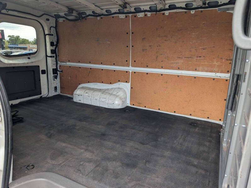 2015 Nissan NV 2500 HD SV