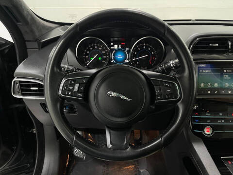 2020 Jaguar F-PACE 25t Premium