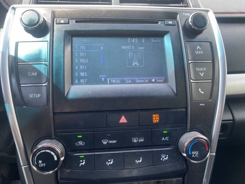 2017 Toyota Camry LE