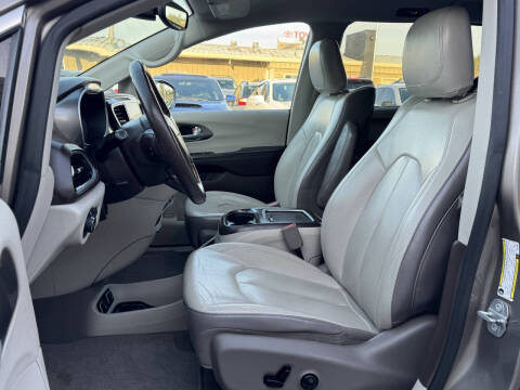 2018 Chrysler Pacifica Touring L Plus