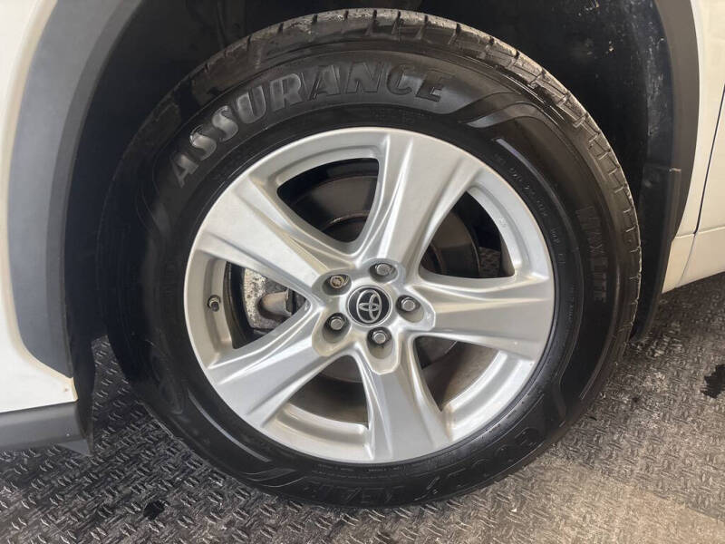 2022 Toyota Highlander LE