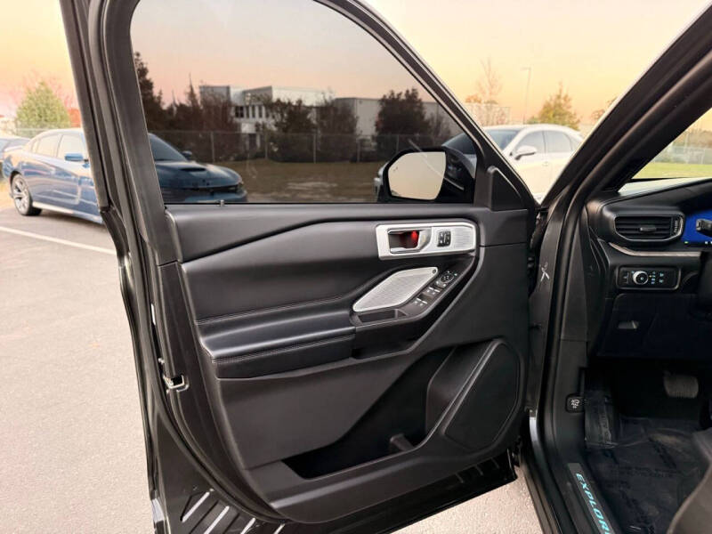 2020 Ford Explorer Platinum