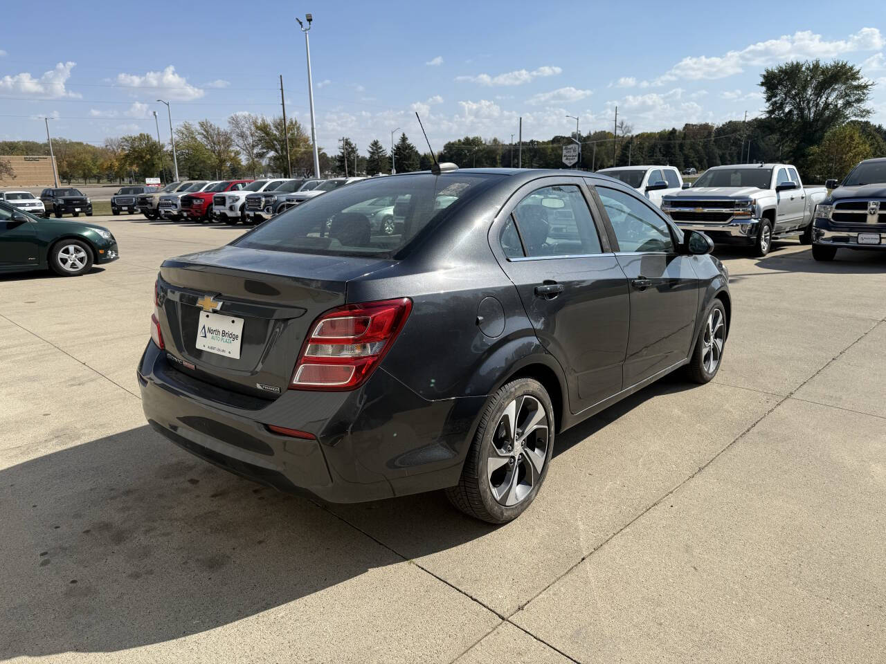 2017 Chevrolet Sonic Premier photo 4