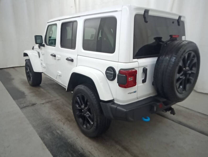 2024 Jeep Wrangler Sahara 4xe