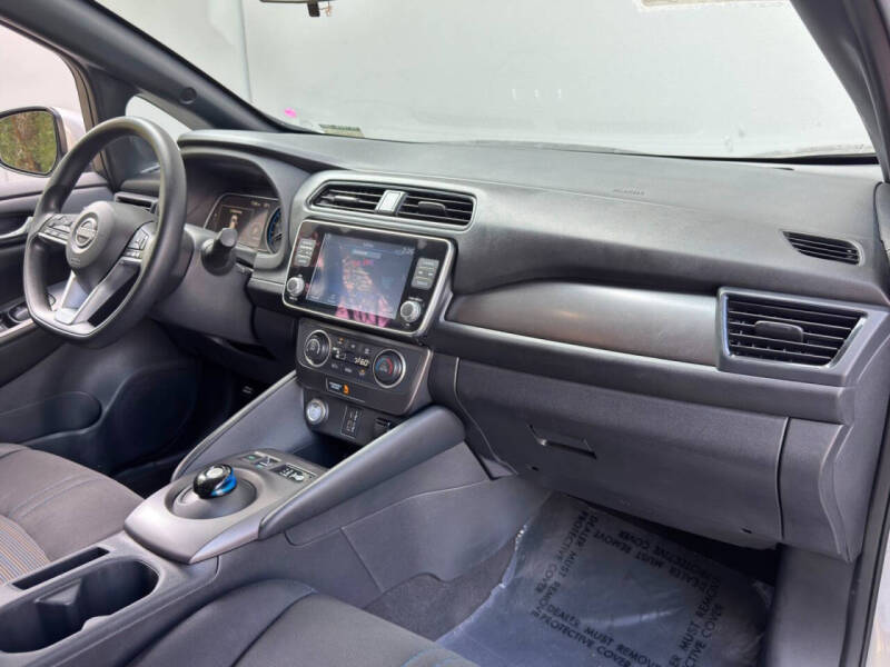 2023 Nissan LEAF S