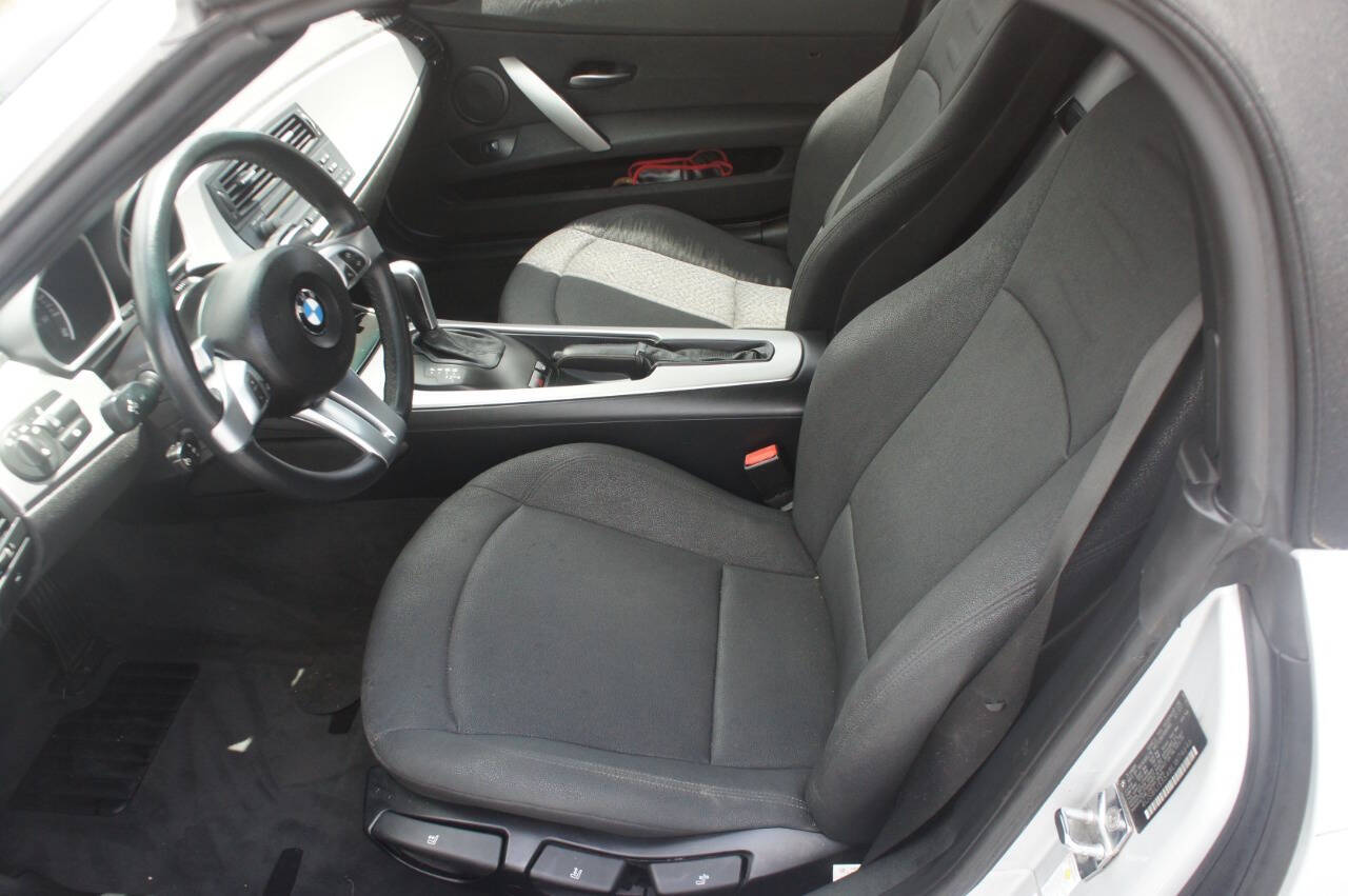 2008 BMW Z4 13