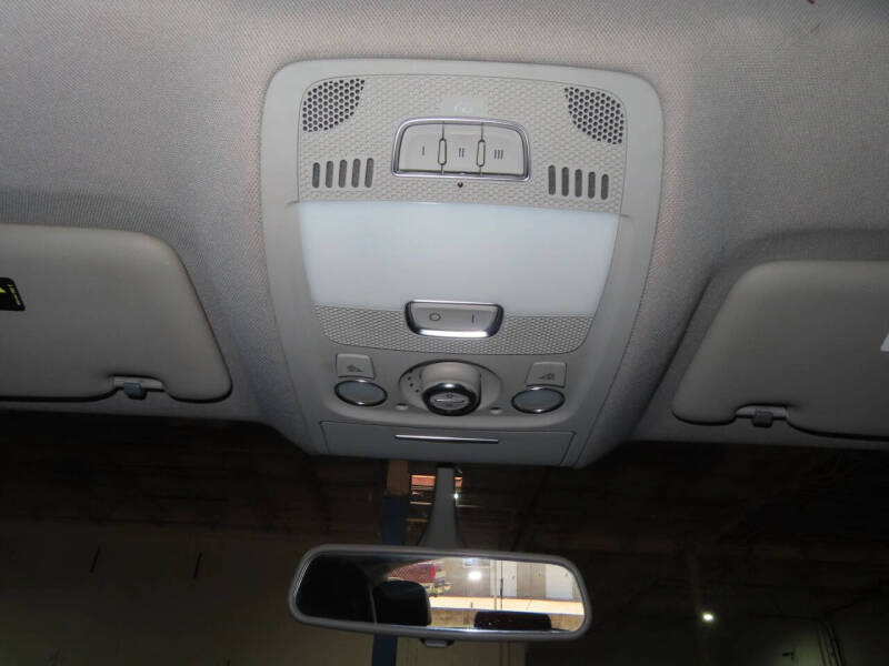 2011 Audi Q5 2.0T quattro Premium