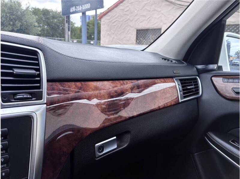 2015 Mercedes-Benz GL-Class GL 550 4MATIC