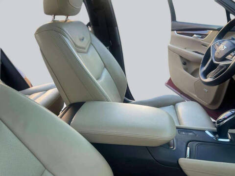 2017 Cadillac XT5 Premium Luxury