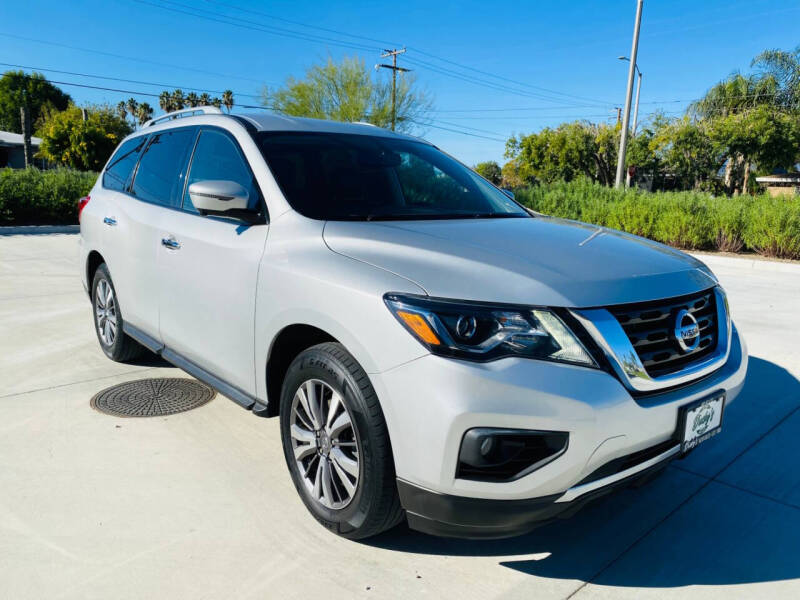 2020 Nissan Pathfinder SL