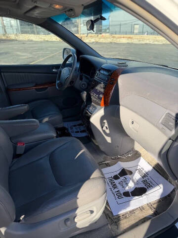 2008 Toyota Sienna XLE