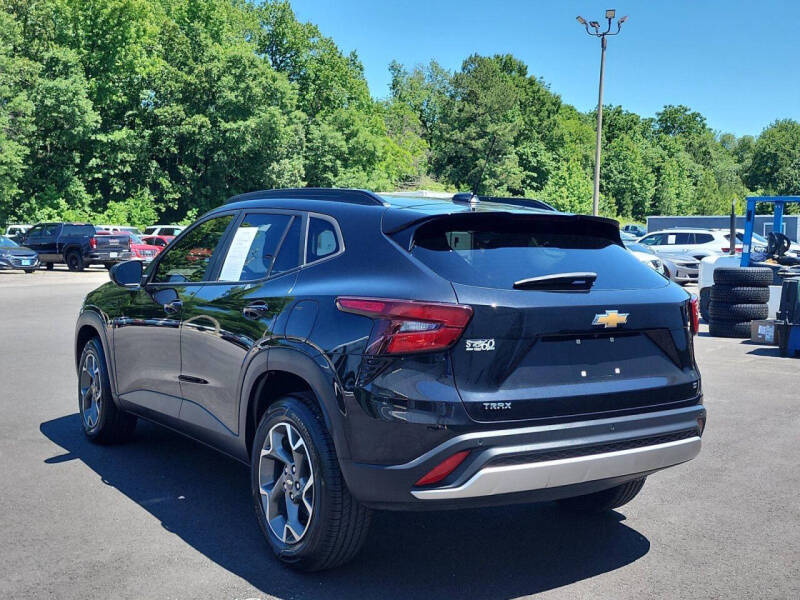 2024 Chevrolet Trax LT
