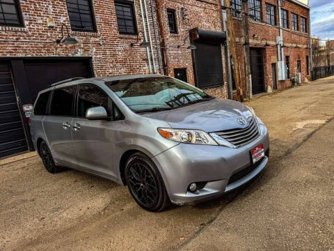 2014 Toyota Sienna Limited 7-Passenger
