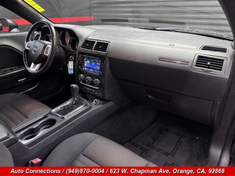 2013 Dodge Challenger SXT