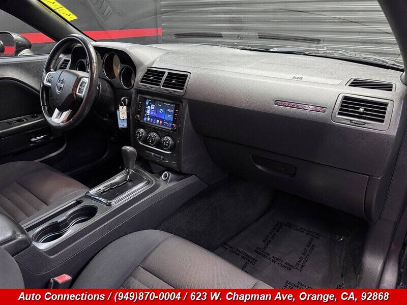 2013 Dodge Challenger SXT