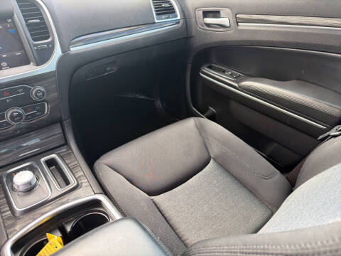 2022 Chrysler 300 Touring
