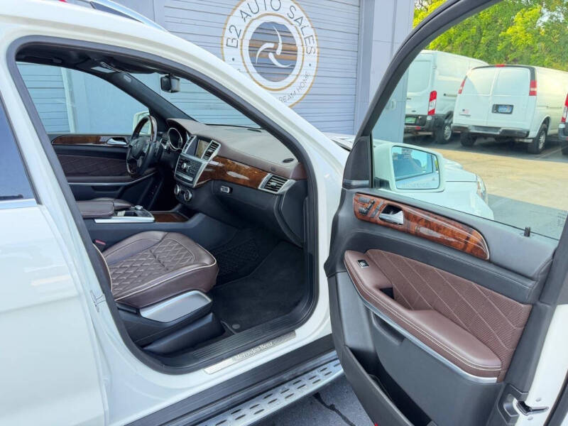 2015 Mercedes-Benz GL-Class GL 550 4MATIC