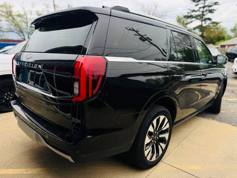 2025 Ford Expedition Platinum