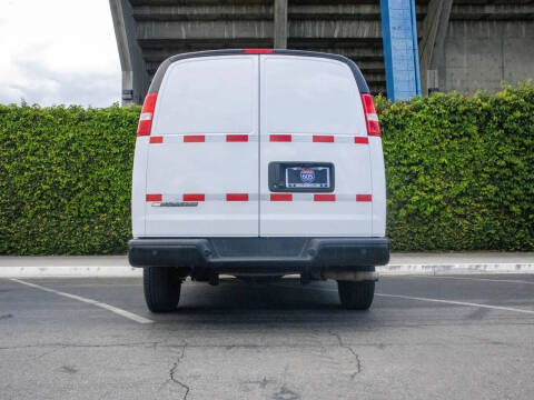 2021 Chevrolet Express 2500