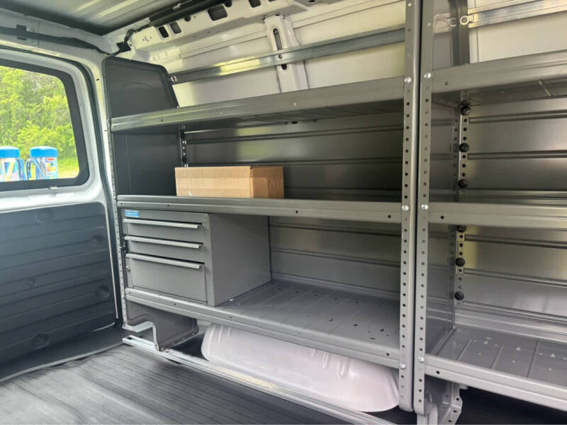 2025 Chevrolet Express 2500