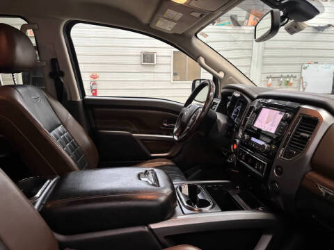 2019 Nissan Titan Platinum Reserve
