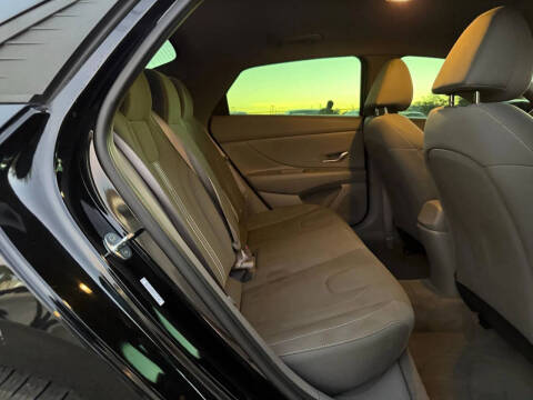 2023 Hyundai Elantra