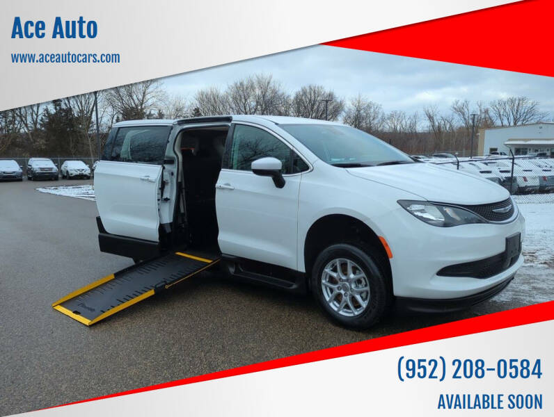 2023 Chrysler Voyager LX