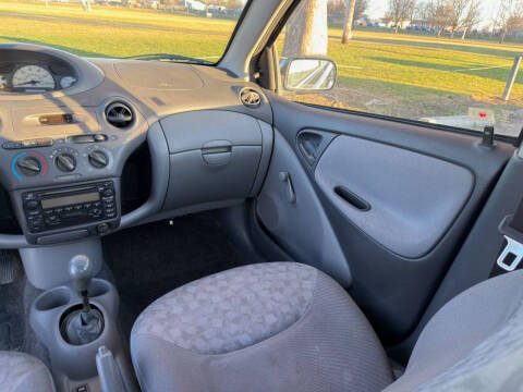 2001 Toyota ECHO