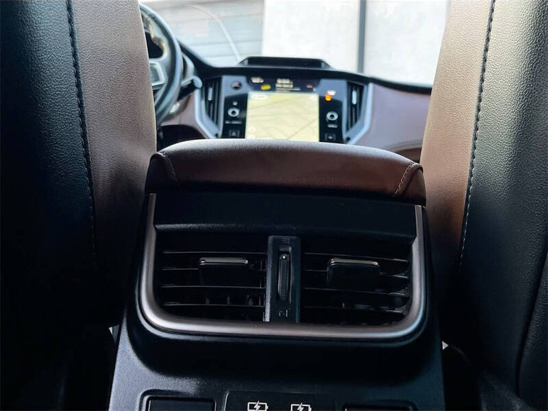 2023 Subaru Outback Touring XT