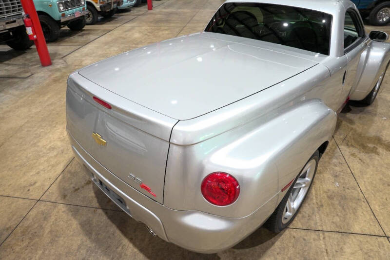 2004 Chevrolet SSR LS