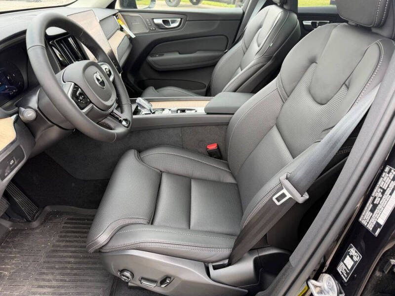 2026 Volvo XC60 B5 Ultra