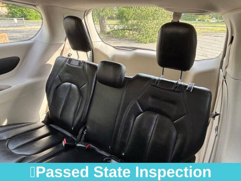 2021 Chrysler Voyager L
