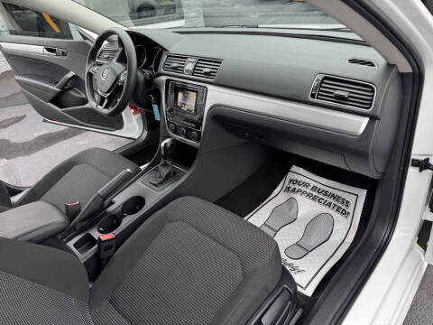 2016 Volkswagen Passat 1.8T S