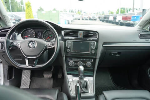 2016 Volkswagen Golf SportWagen